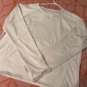 Under Armour women’s White Long Sleeve Shirt